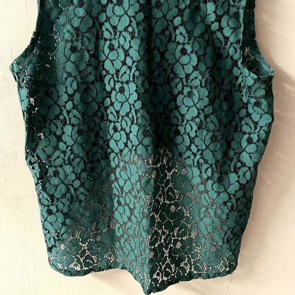 Green Lacey Hi-Low Crop Top Size M EUC - Picture 8 of 10